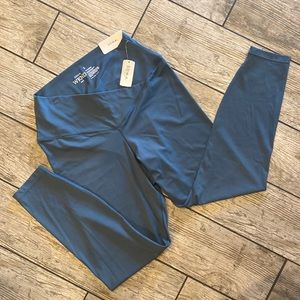 NWT Soma 24/7 High Rise 7/8ths Leggings Orion Blue Sz L